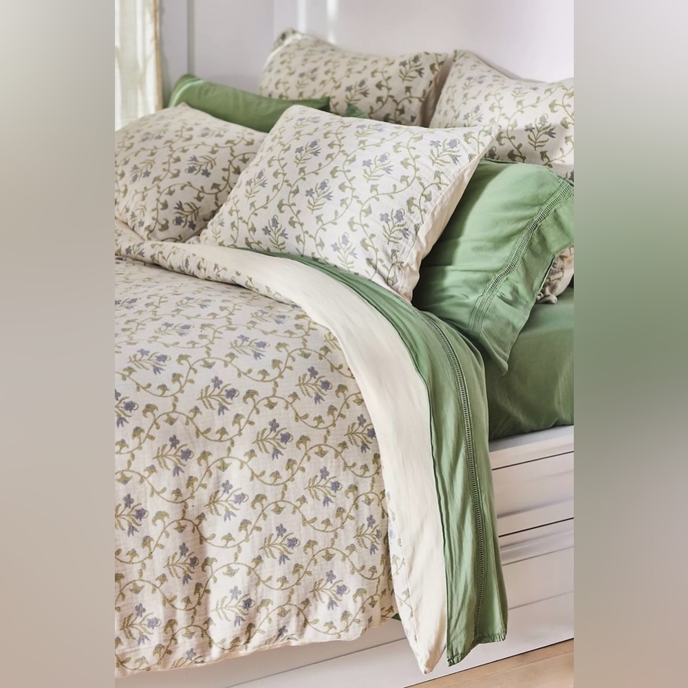 ▪️NWT Anthropologie Ellie Cotton Floral Woven
Duvet Cover in Ivory
